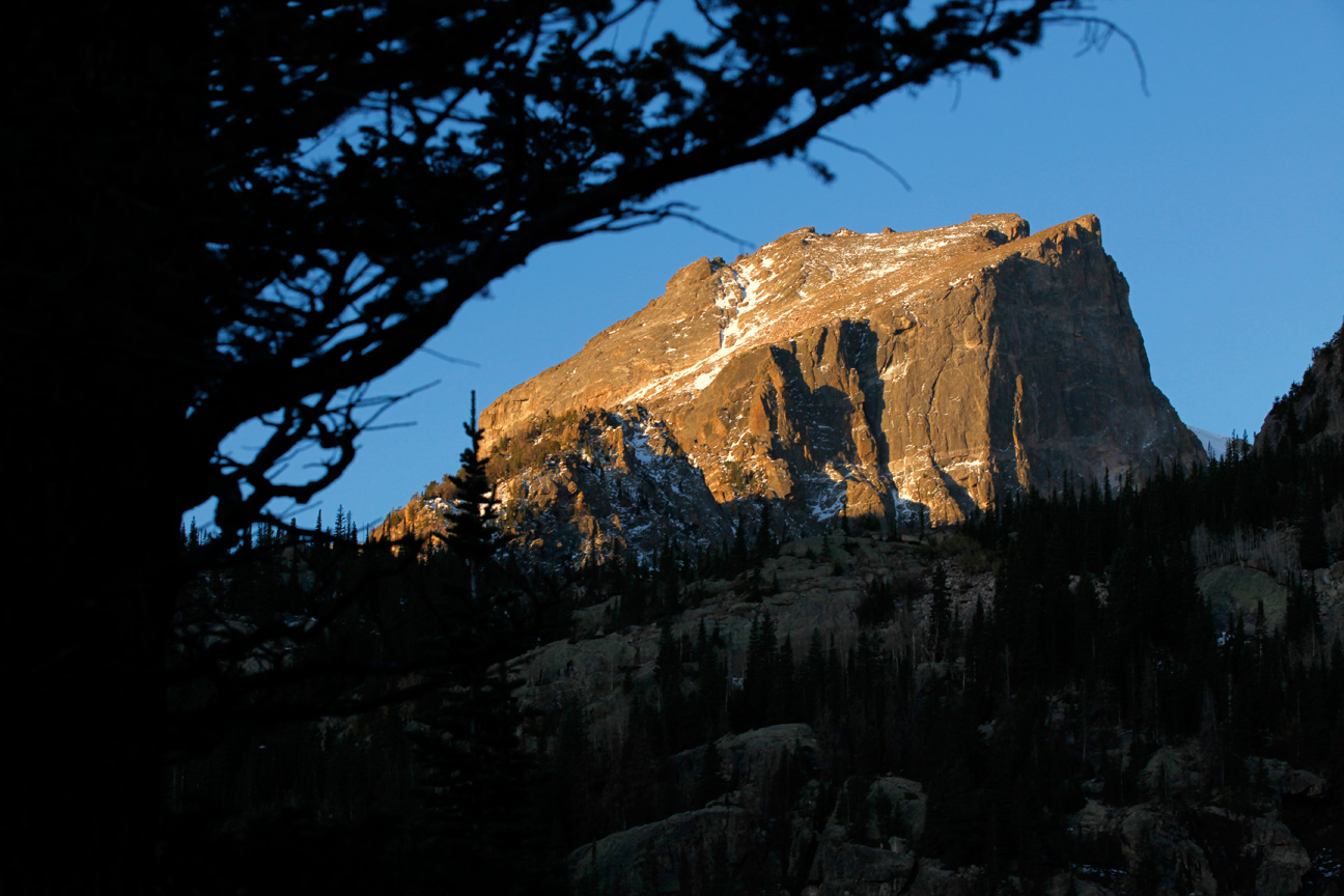 HALLET PEAK SUNRISE, ROCKY MOUNTAIN NATIONAL PARK.